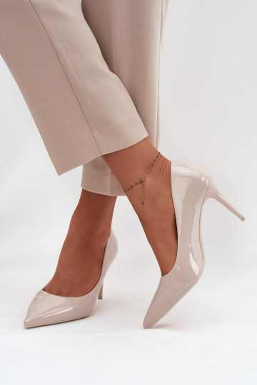 Jadira kõrged kontsad lakk-kunstnahast naistele teravaotsaga, elevandiluukarva