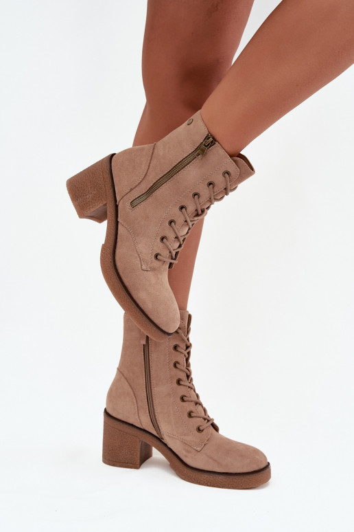 Paressa beežid pehmendatud saapad lipsude ja lukudega