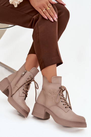 Naiste naturaalsest nahast saapad klotsikestega, soojustatud, Vinceza 39950 beeži värvi