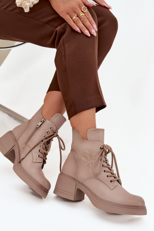 Naiste naturaalsest nahast saapad klotsikestega, soojustatud, Vinceza 39950 beeži värvi