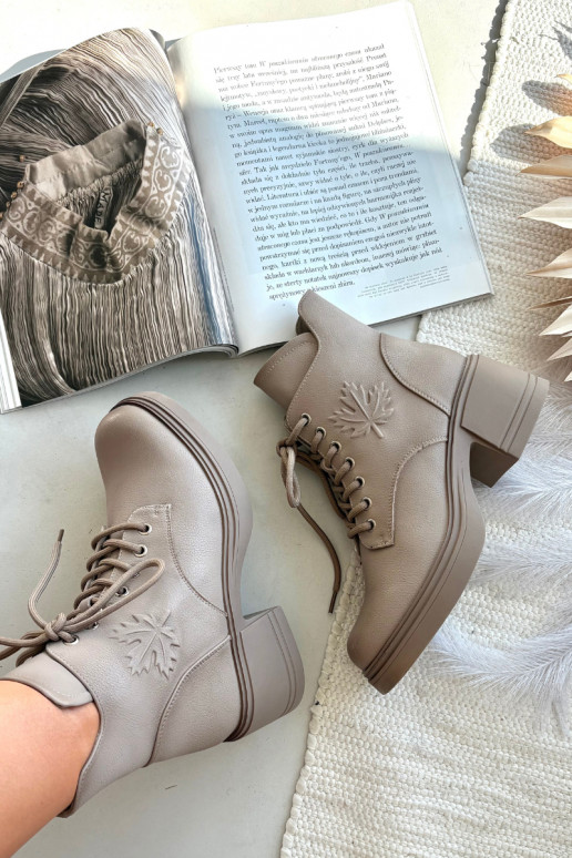 Naiste naturaalsest nahast saapad klotsikestega, soojustatud, Vinceza 39950 beeži värvi