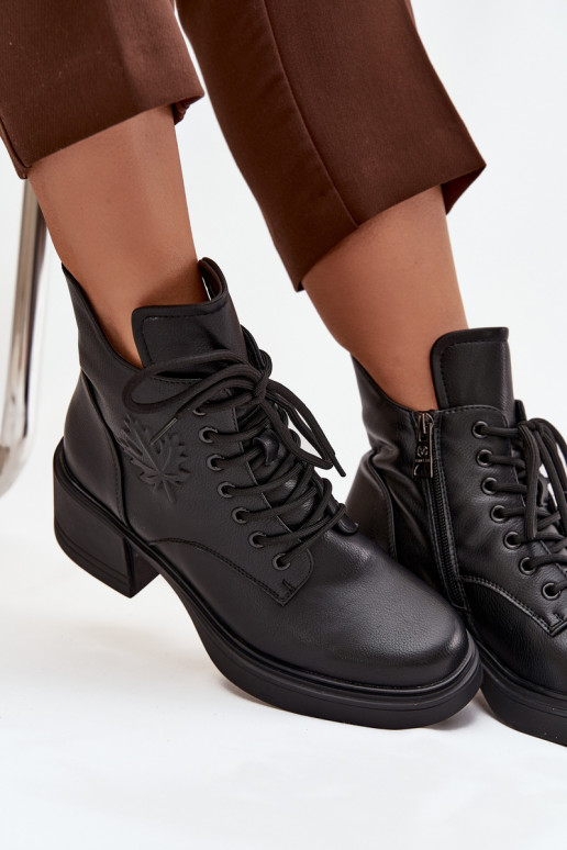 Naiste naturaalsest nahast saapad klotsikestega, soojustatud, Vinceza 39950 musta värvi