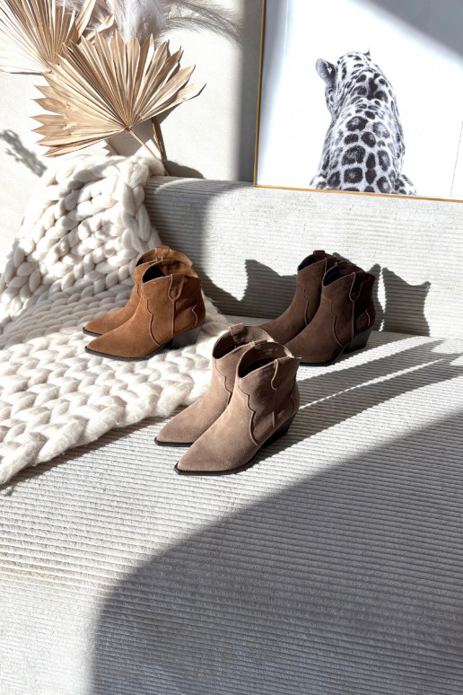 Keenud kauboistiilis naiste saapad naturaalsest sametist Beretta beež