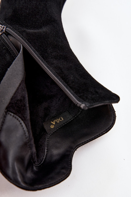 seemisnakhsed Pealiste poolsaapad kaunistustega D&A CR52-686 msuud