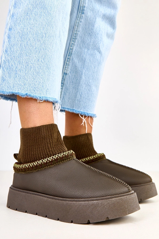 Rohelised lume saapad sokki kujulise...