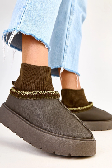 Rohelised lume saapad sokki... 2