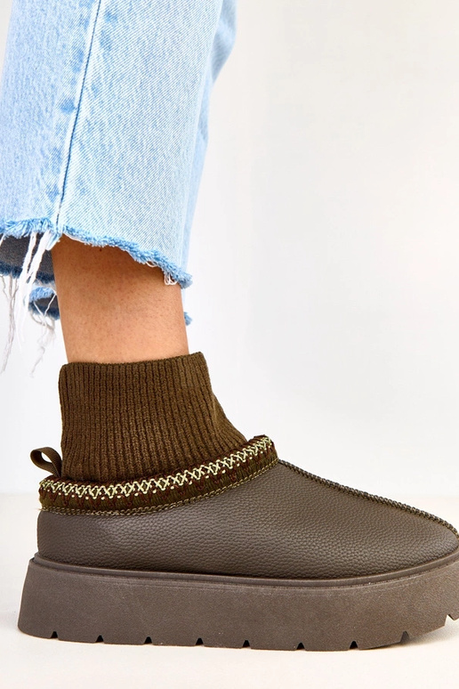 Rohelised lume saapad sokki kujulise...