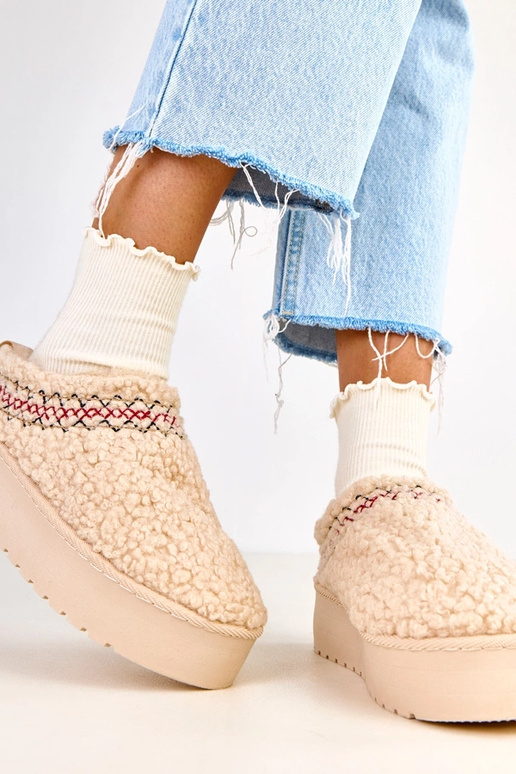 Liivakarva madalad lume saapad...