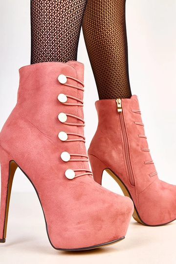 Roosad kontsasaapad... 2