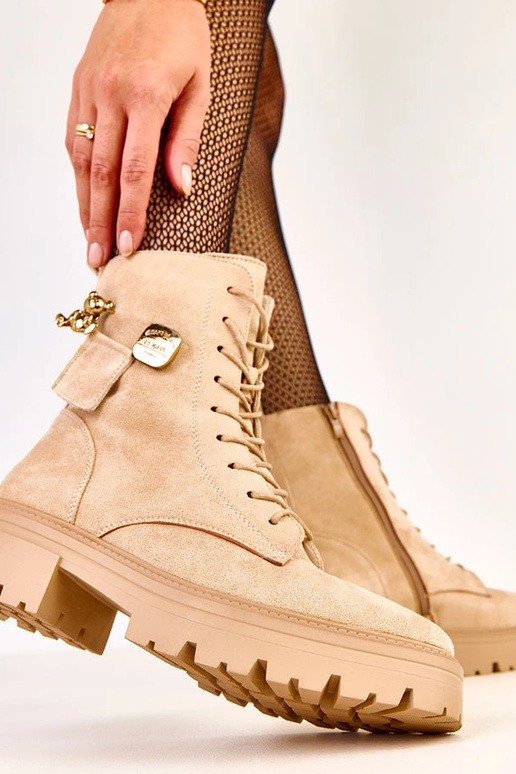 Liivakarva saapad karu ja nööbiga Hariet