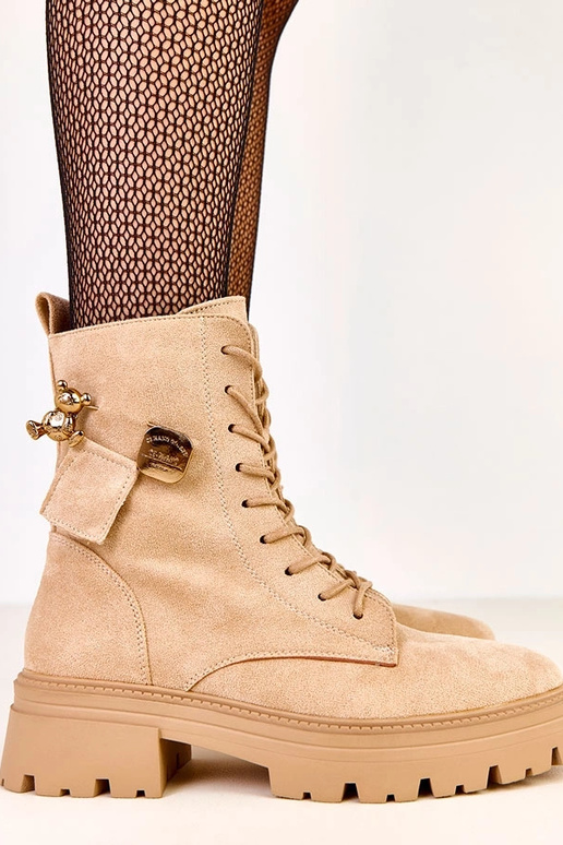 Liivakarva saapad karu ja nööbiga Hariet