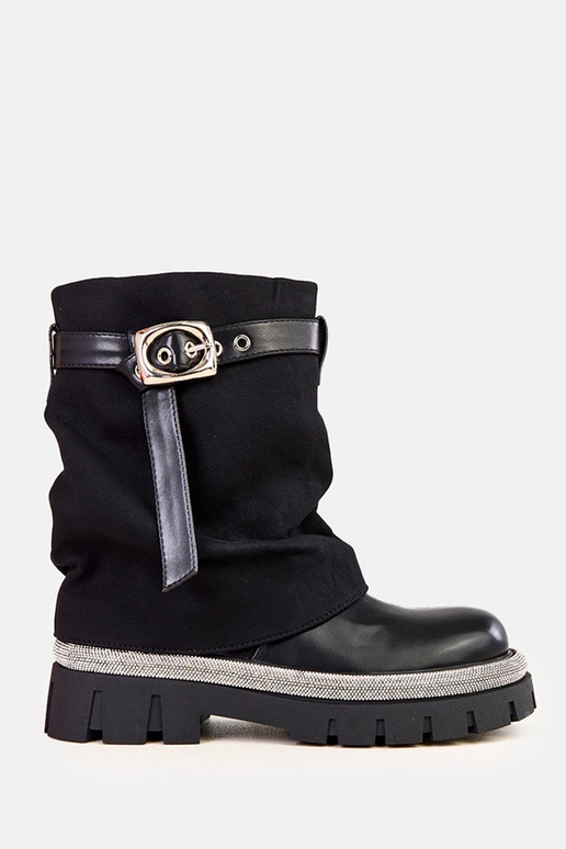 Mustad saapad avatud säärega ja...