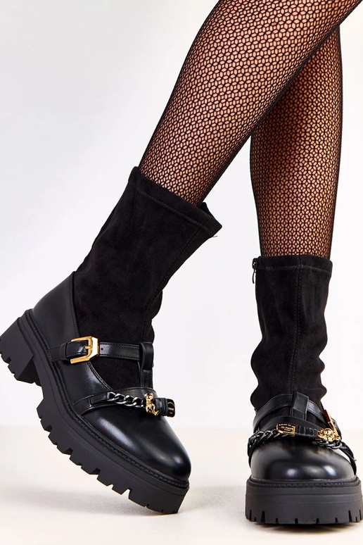 Mustad trekkingu saapad karu ja...