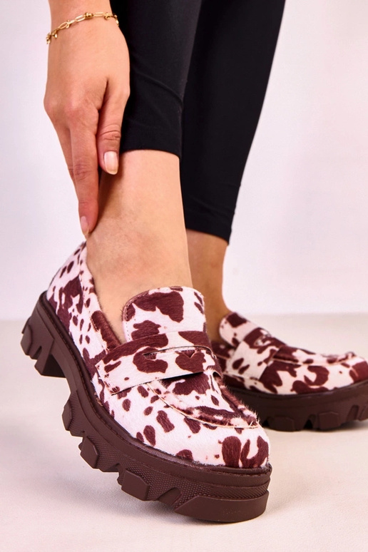 Pruunid naiste mokasiinid lehmade... Pruunid naiste mokasiinid lehmade...