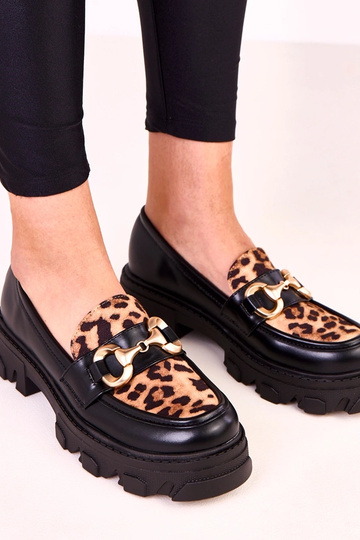 Mustad mokasiinid... 2