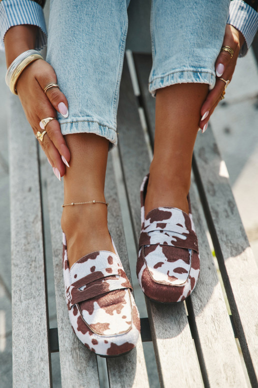 Naiste tasapinnalised mokasiinid lapidega pruuni-valge värvi "Soreline"