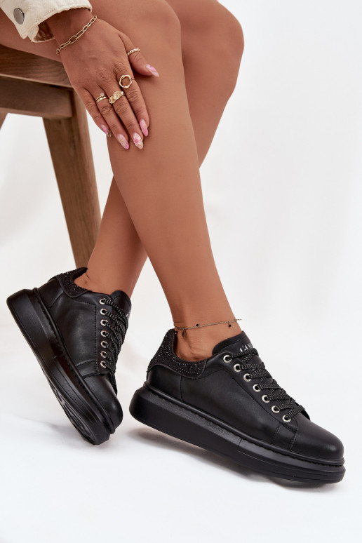 Naiste spordilised kingad naturaalsest nahast GOE OO2N4004 must