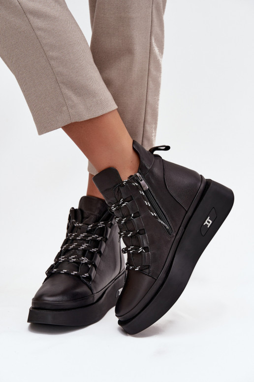 Nahast naiste saapad platvormiga, soojustatud, Artiker 55C0809 musta värvi