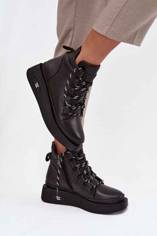 Nahast naiste saapad platvormiga, soojustatud, Artiker 55C0809 musta värvi