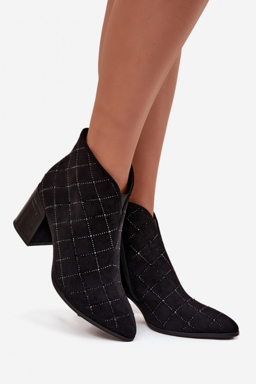 Naiste saapad kaunistusega D&A MR52-133 musta värvi