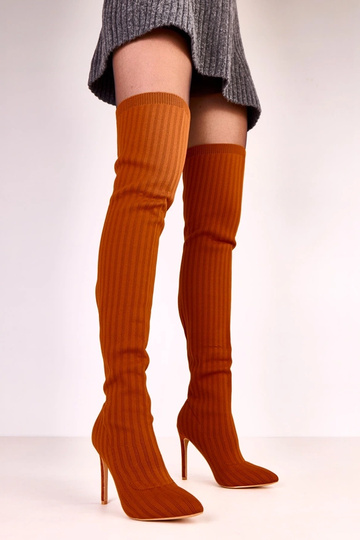 Kenpis pruunid üle põlve... 2