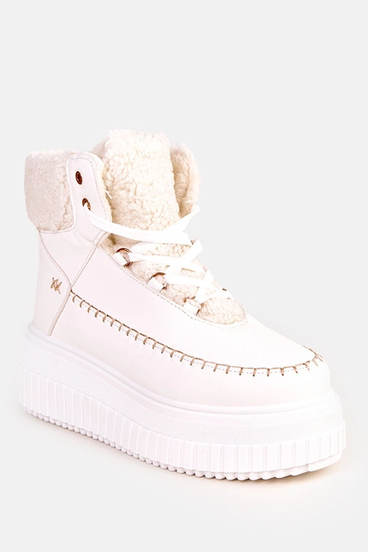 Valged soojad sportlikud...