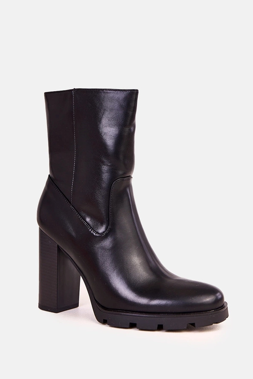 Mustad naiste madalad saapad paksul... Mustad naiste madalad saapad paksul...