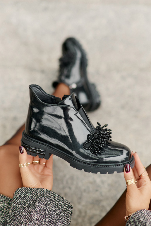 Pealhk Laque Pealiste poolsaapad kaunistustega voodriga D&A LZ42-036 msuud Pealhk Laque Pealiste poolsaapad kaunistustega voodriga D&A LZ42-036 msuud