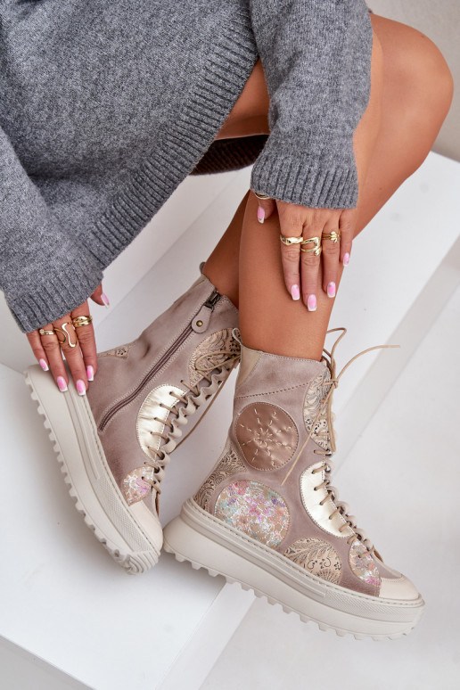 Pealhk Seemisnahast kingad platvormiga voodriga Sellel onciejka 06565-04 beeži värvi Pealhk Seemisnahast kingad platvormiga voodriga Sellel onciejka 06565-04 beeži värvi