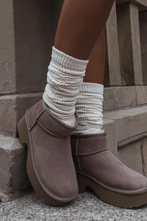 nööpidega lumesaapad Pealiste omadPealturalnego seemisnakhsedu voodriga karusnahaga Khakivärvi Milora nööpidega lumesaapad Pealiste omadPealturalnego seemisnakhsedu voodriga karusnahaga Khakivärvi Milora