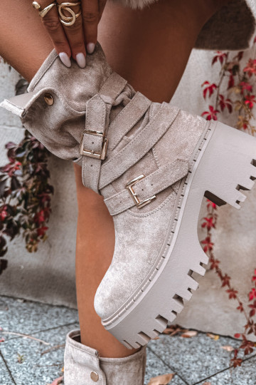 Pealiste poolsaapad Sellel onssiivsetel kontsadel neetide ja pandlaga I Triibudem beeži värvi Nerelisa 2