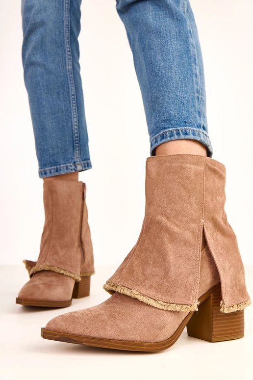 Kreemjad poolsaapad kontsaga ja... Kreemjad poolsaapad kontsaga ja...