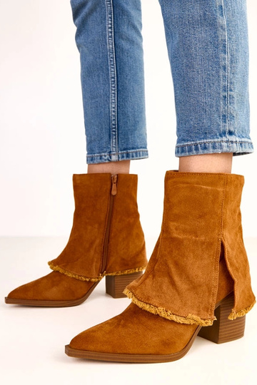 Pruunid poolsaapad kontsaga...