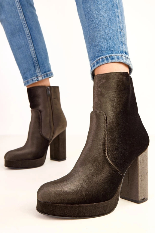 Rohelised läikivad poolsaapad... Rohelised läikivad poolsaapad...