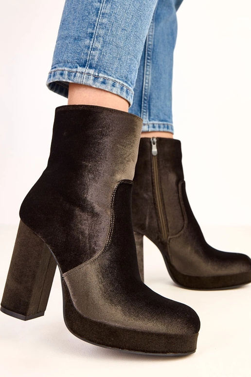 Rohelised läikivad poolsaapad... Rohelised läikivad poolsaapad...