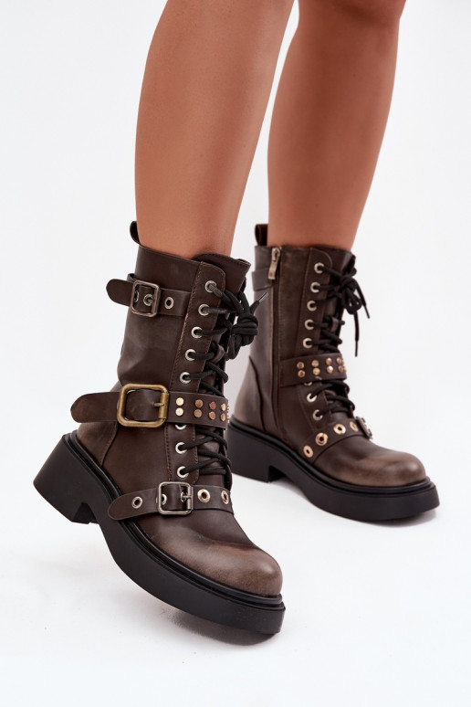 voodriga saapad Pealiste omad neetide ja pandlaga pruunid värvi Sellel onrisse voodriga saapad Pealiste omad neetide ja pandlaga pruunid värvi Sellel onrisse