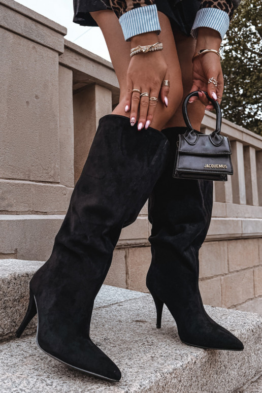 Slip-on naiste pika säärega saapad kõrge jämeda kontsagaEco Suedeu msuud Noretta Slip-on naiste pika säärega saapad kõrge jämeda kontsagaEco Suedeu msuud Noretta