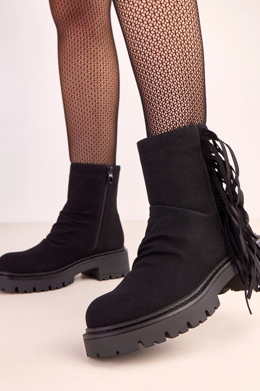 Must värvi Silia saapad pomponidega... Must värvi Silia saapad pomponidega...