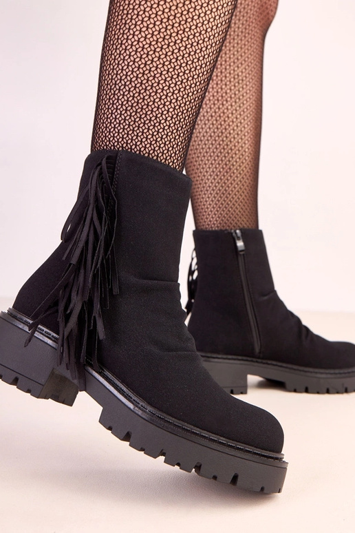 Must värvi Silia saapad pomponidega... Must värvi Silia saapad pomponidega...