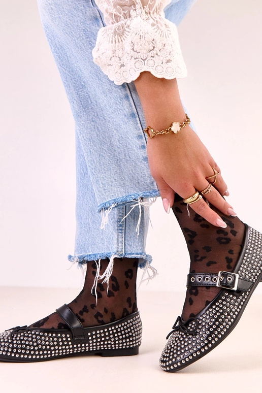 Must värvi Mylie balletikinguud... Must värvi Mylie balletikinguud...