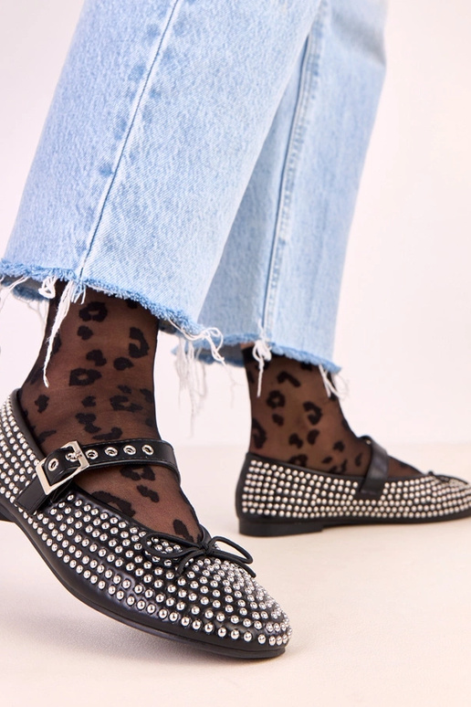 Must värvi Mylie balletikinguud... Must värvi Mylie balletikinguud...