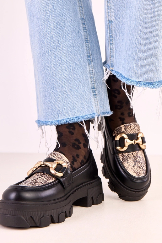 Must värvi Ruben mokasiinid maohalli... Must värvi Ruben mokasiinid maohalli...