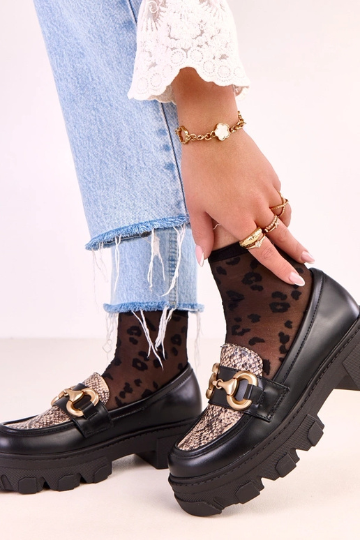 Must värvi Ruben mokasiinid maohalli... Must värvi Ruben mokasiinid maohalli...