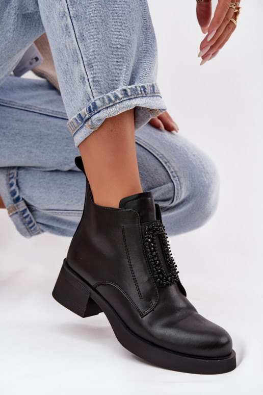 Pealhk Pealiste poolsaapad Klockis kaunistustega D&A JC52-869 msuud Pealhk Pealiste poolsaapad Klockis kaunistustega D&A JC52-869 msuud