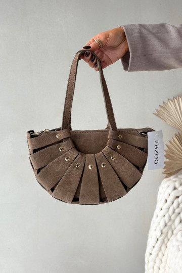 KäekottPealturalnego seemisnakhsedu elevandiluu värvi Sellel onrivane