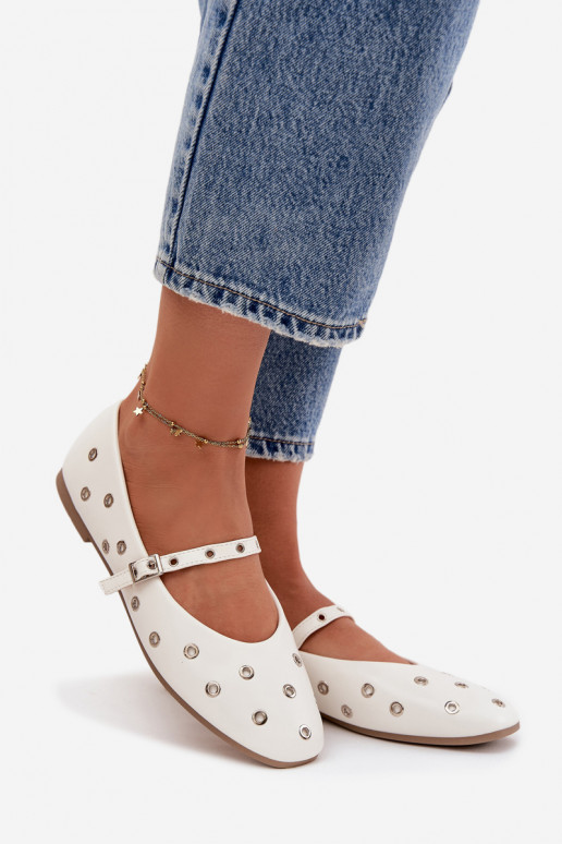 Baleriinad Pealiste omad Ze Hõbedat värvimi Elementami valget värvi Sellel onrivon