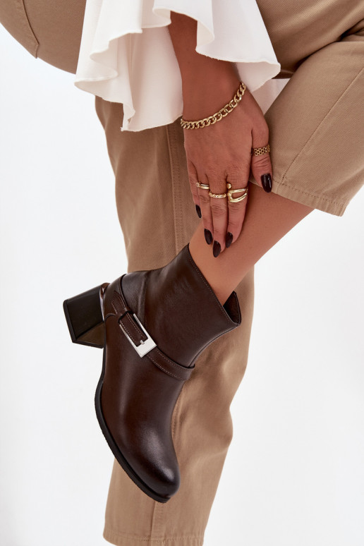 Pealhk Pealiste poolsaapad kõrge jämeda kontsaga neetide ja pandlaga Zazoo 60562 Czekoladosissee