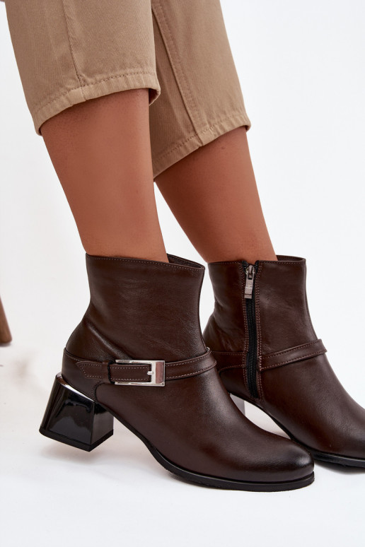 Pealhk Pealiste poolsaapad kõrge jämeda kontsaga neetide ja pandlaga Zazoo 60562 Czekoladosissee