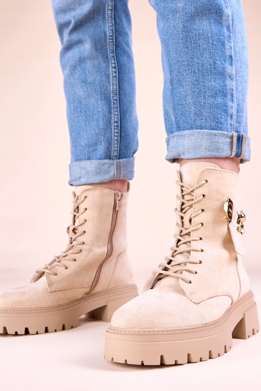 Beežid naiste traperid kuldse karuga...