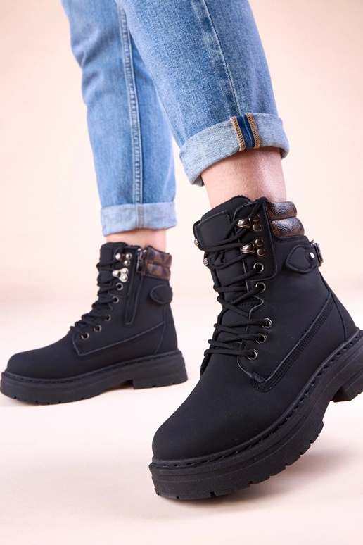 Mustad soojad traperid matist...